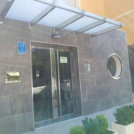 Happy Club Playa Flores Hotel 3*